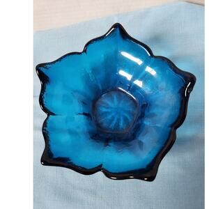 Blue Lotus shaped Viking Glass Bowl 6" MCM- M